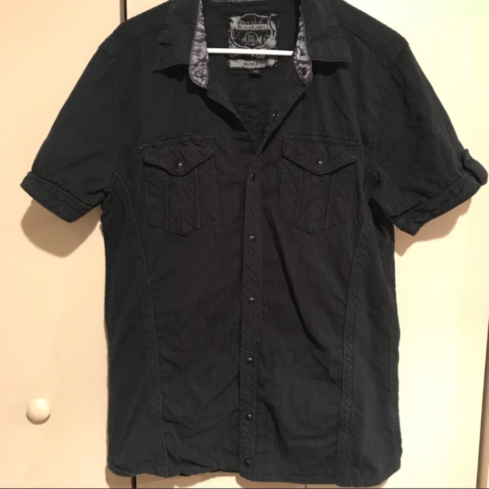 Buckle shirt - Large